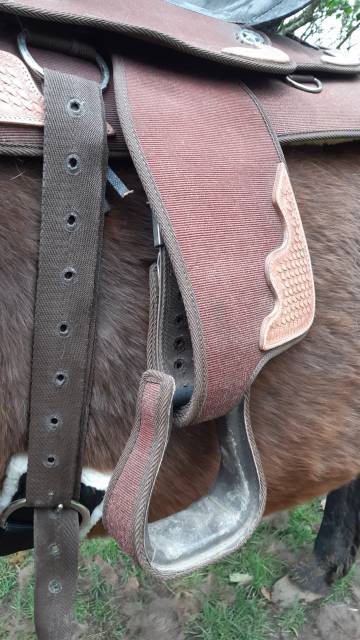 Selle western synthétique 