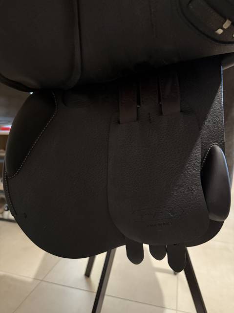 Selle Equipe EK-GO ECarbon