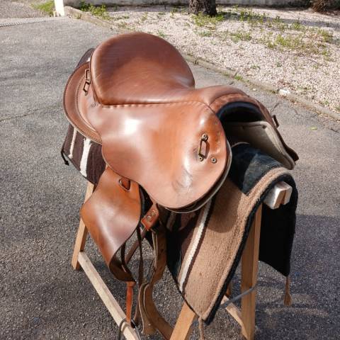 Selle d'équitation de fabrication artisanale
