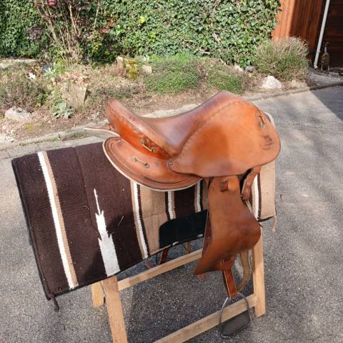 Selle d'équitation de fabrication artisanale