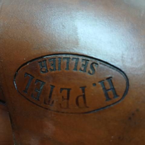 Selle d'équitation de fabrication artisanale