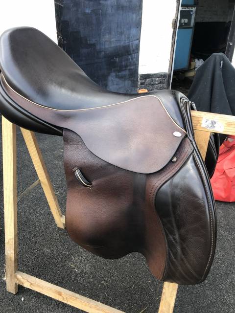 Selle obstacle Amplitude Sellerie