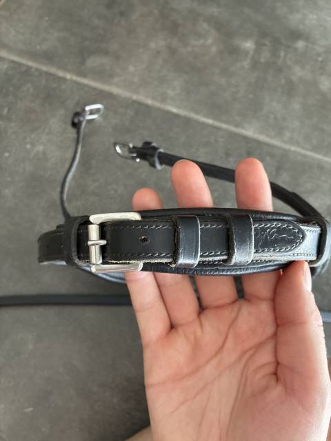 Muserolle dy’on la censé cheval cuir noir 