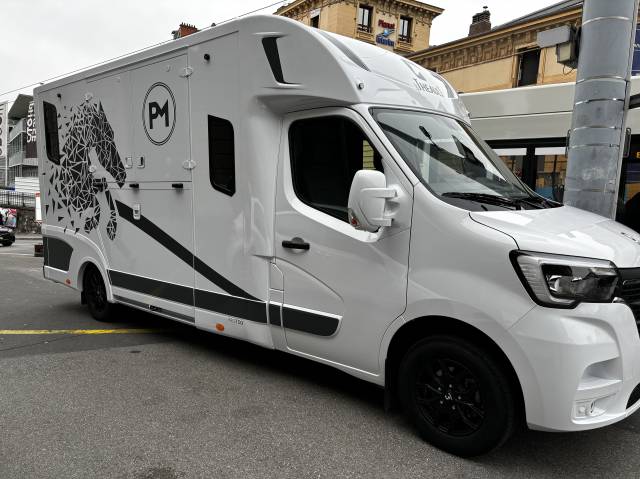 Theault - 5 Pl. - 2024 - 165ch - 20.000km - Etat Neuf !