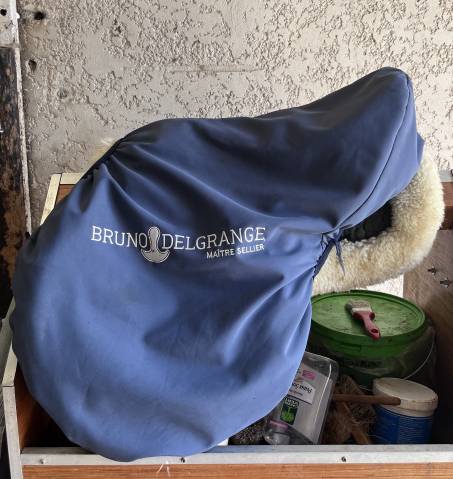 Selle Delgrange taille 17 