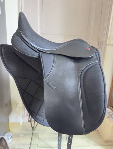 Selle dressage Thorowgood T4 haut garrot 