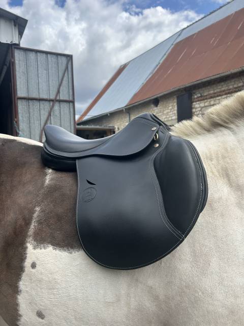 selle TdeT 17,5 neuve