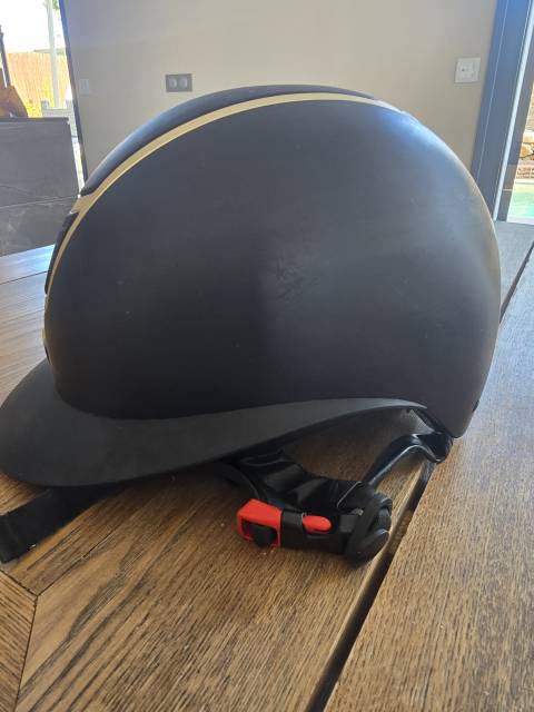 Vente bombe équithème Noire/ Gold