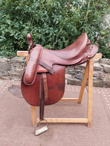 Selle Trec Forestier randonnée avec accessoires 18'