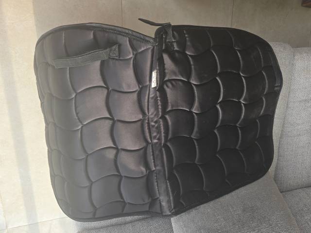 Tapis équithème noir