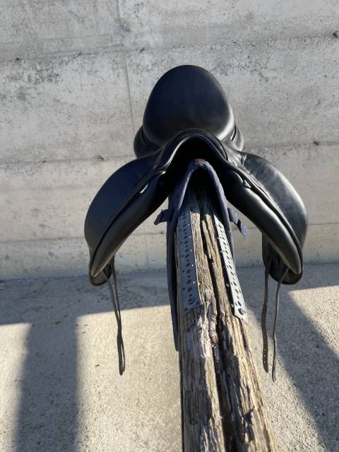 Selle dressage CHILDERIC DPL 18´´