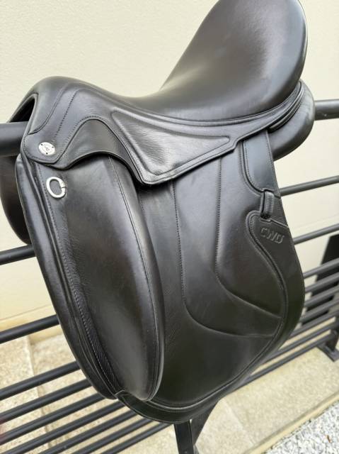 Selle de dressage Cwd 17,5
