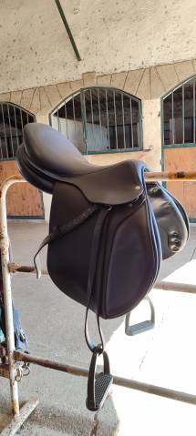 Selle Devoucoux Socoa 17,5 – Très bon état 
