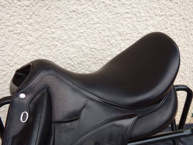 Selle Dressage Devoucoux Makila Lab 18'