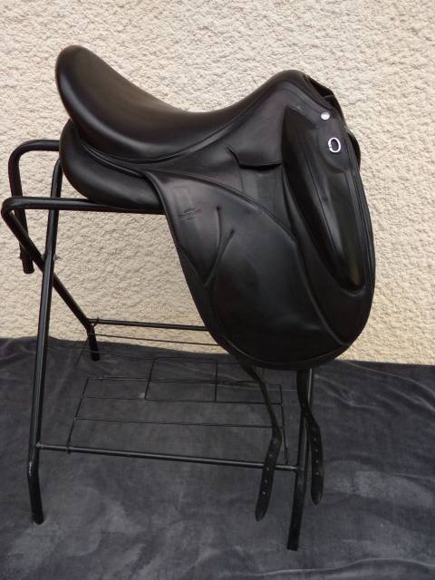 Selle Dressage Devoucoux Makila Lab 18'