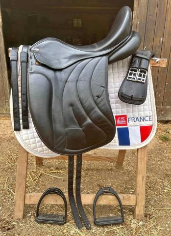 Selle de dressage &Eacute;ric Thomas 17,5