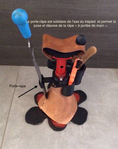 Trépied de maréchalerie « tout en un »