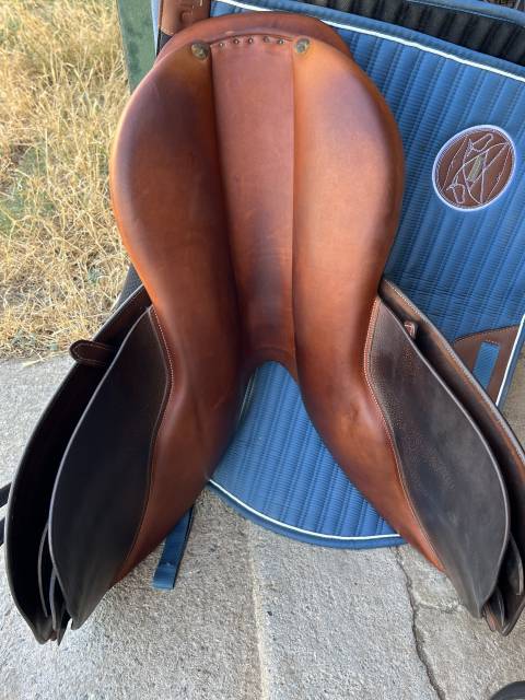 Vends selle BUTET plate CSO