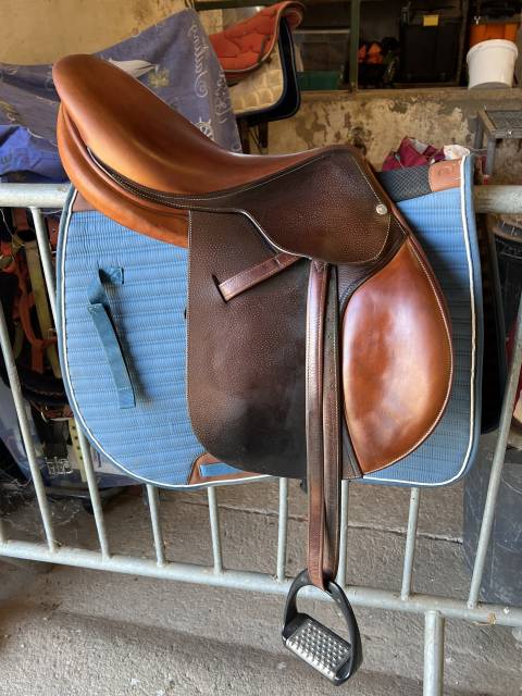 Vends selle BUTET plate CSO