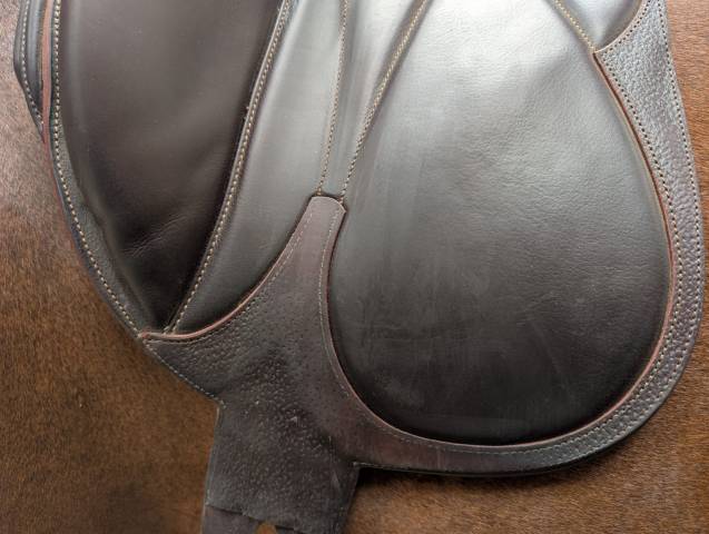 selle de dressage DEVOUCOUX Makila S
