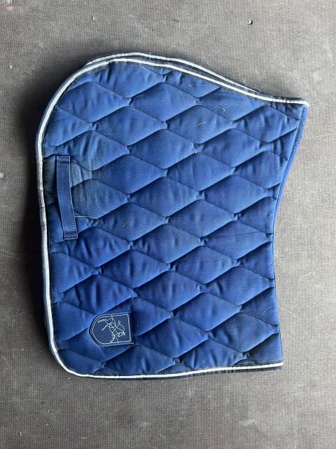 Tapis bleu marine 