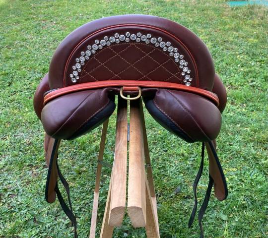 Selle de dressage 16.5