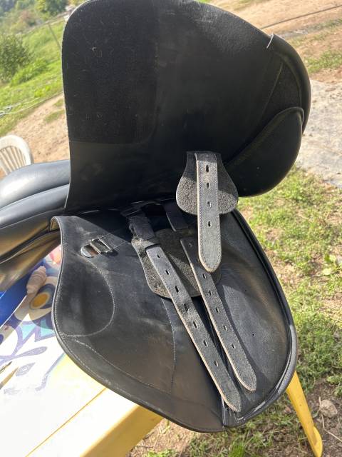 Selle Bates mixte 17 pouces 