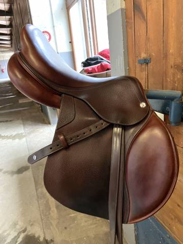 Selle CWD taille 17,5