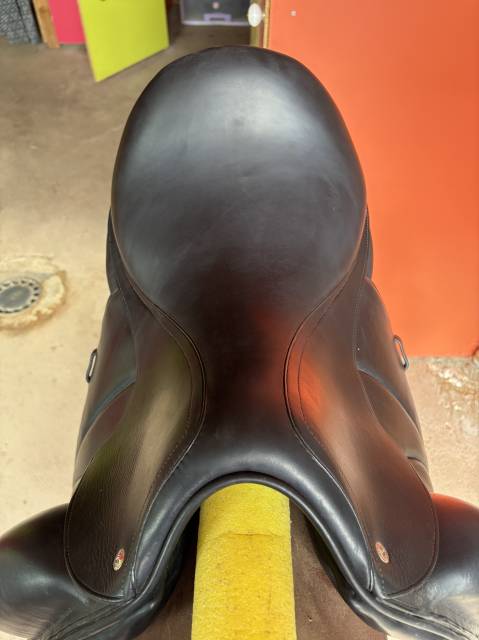 Selle dressage Voltaire adelaide