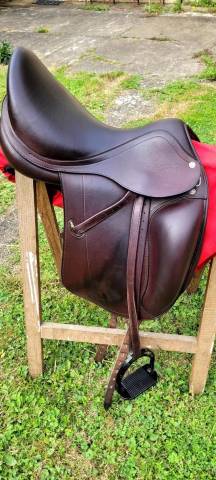 Selle dressage Emporio by Equipe 