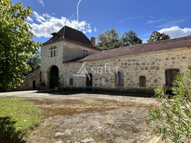 Domaine de caract&egrave;re sur 170ha aux portes du Gers