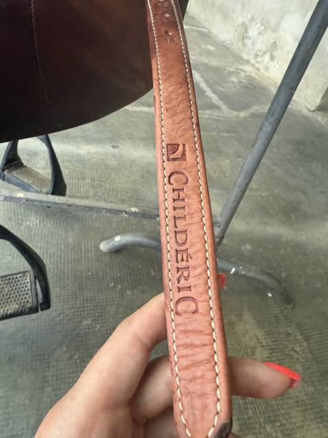 Selle childeric semi creux en 17,5