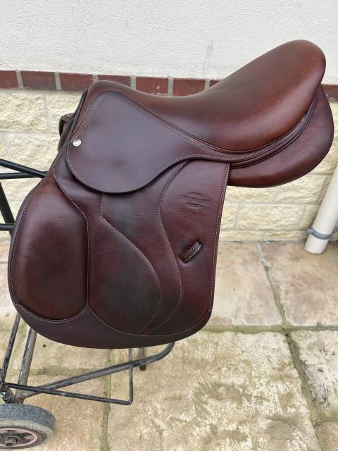 Selle devoucoux double veau 16,5