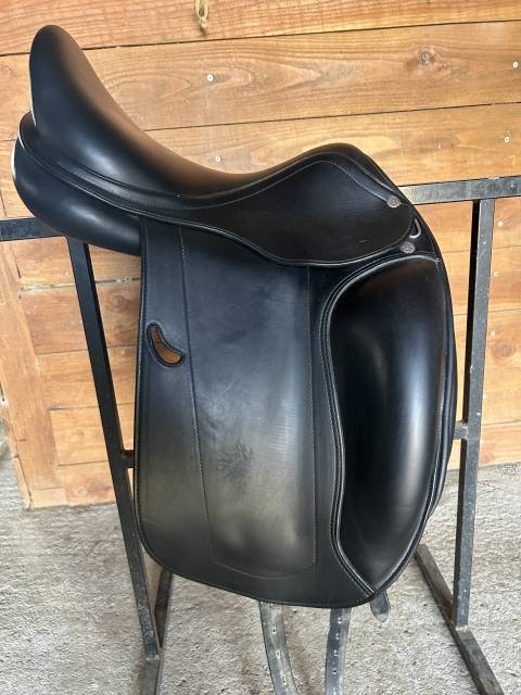 Selle Équipe dressage Emporio 16