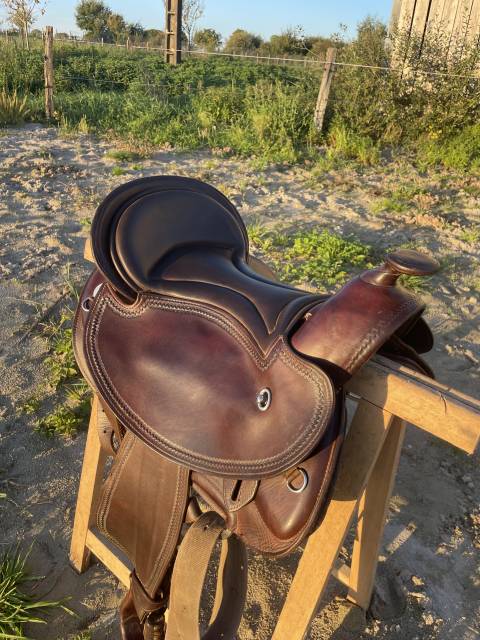 Selle Western Startrekk Deuber Shorty Taille 3 – rare