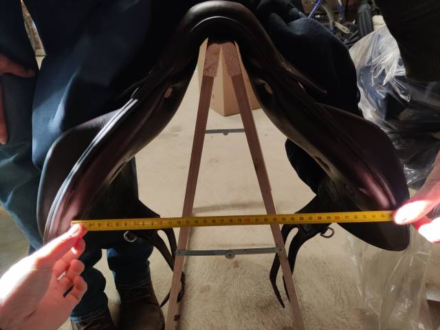 Selle Antares 17, 5 pouce 2023