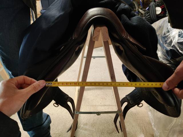 Selle Antares 17, 5 pouce 2023