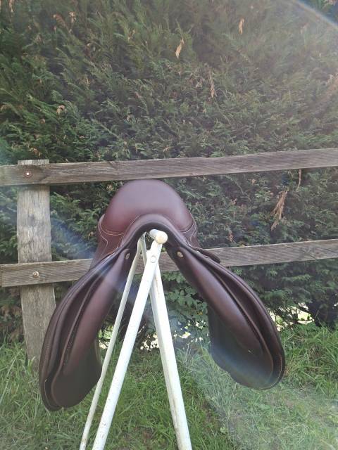 Selle Antares 17 pouces