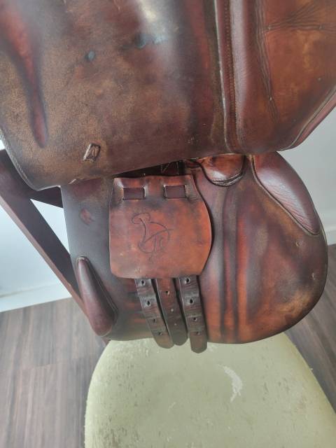 Selle brunet pineau havane 17.5"