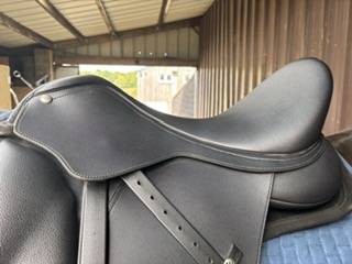 Toute nouvelle selle Wintec dressage 