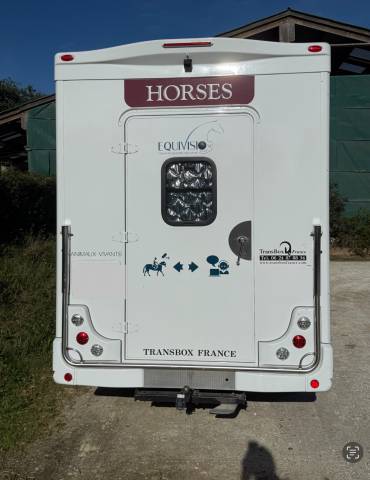 VL 2 chevaux neuf 170 ch 8000 kms unique avec appart