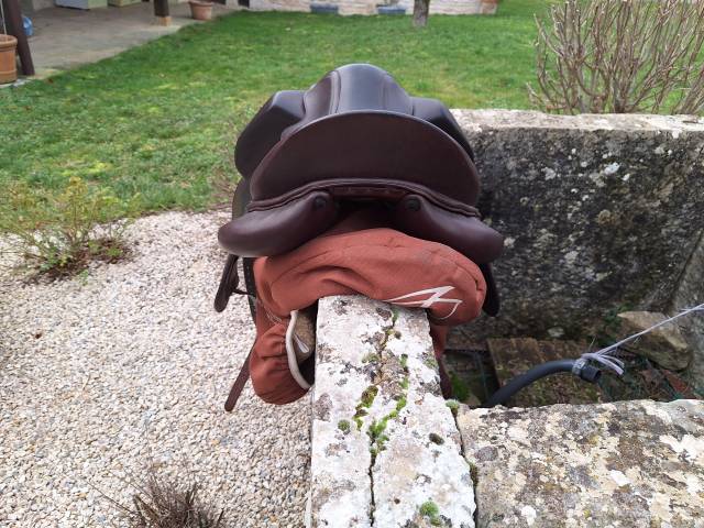 Selle de dressage Aulion 18 pouces 