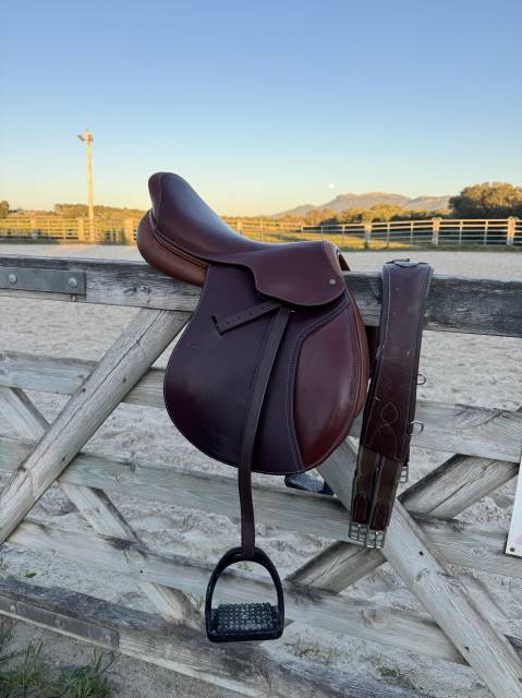 selle herve godignon one 17’ très peu servi 