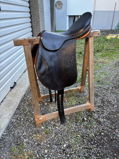 Selle forestier en très bon état