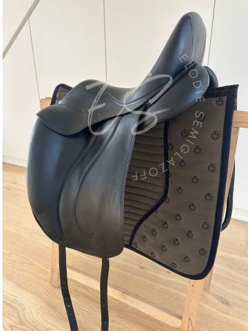 Selle de dressage Antares modèle Concept