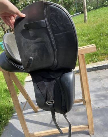 Selle de dressage euroriding