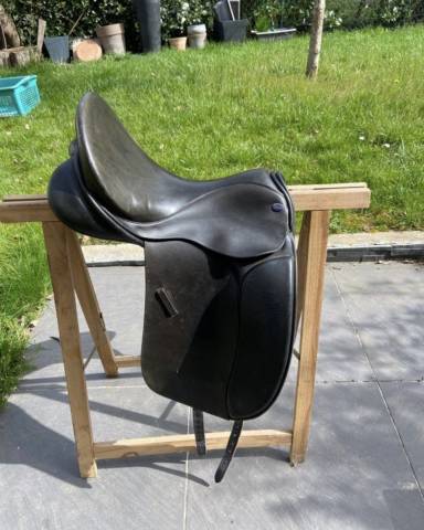 Selle de dressage euroriding