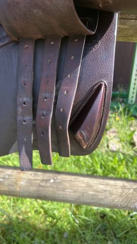 Selle CWD 17’ châtaigne 