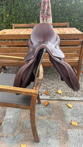 Selle Hermès 17 pouces XAL – cuir chocolat  