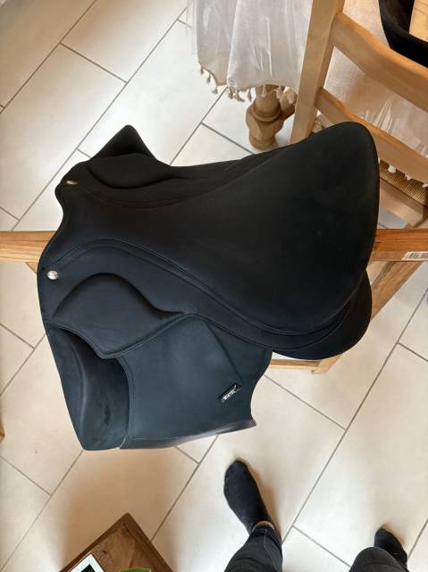 Selle wintec pro dressage contourbloc 